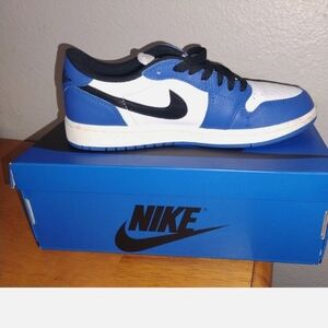 Nike Kids Sneakers in Blue and White